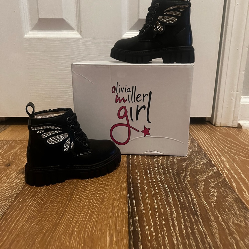 Olivia Miller Girl Boots